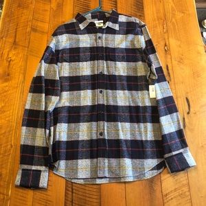 Men’s old navy plaid button down flannel shirt